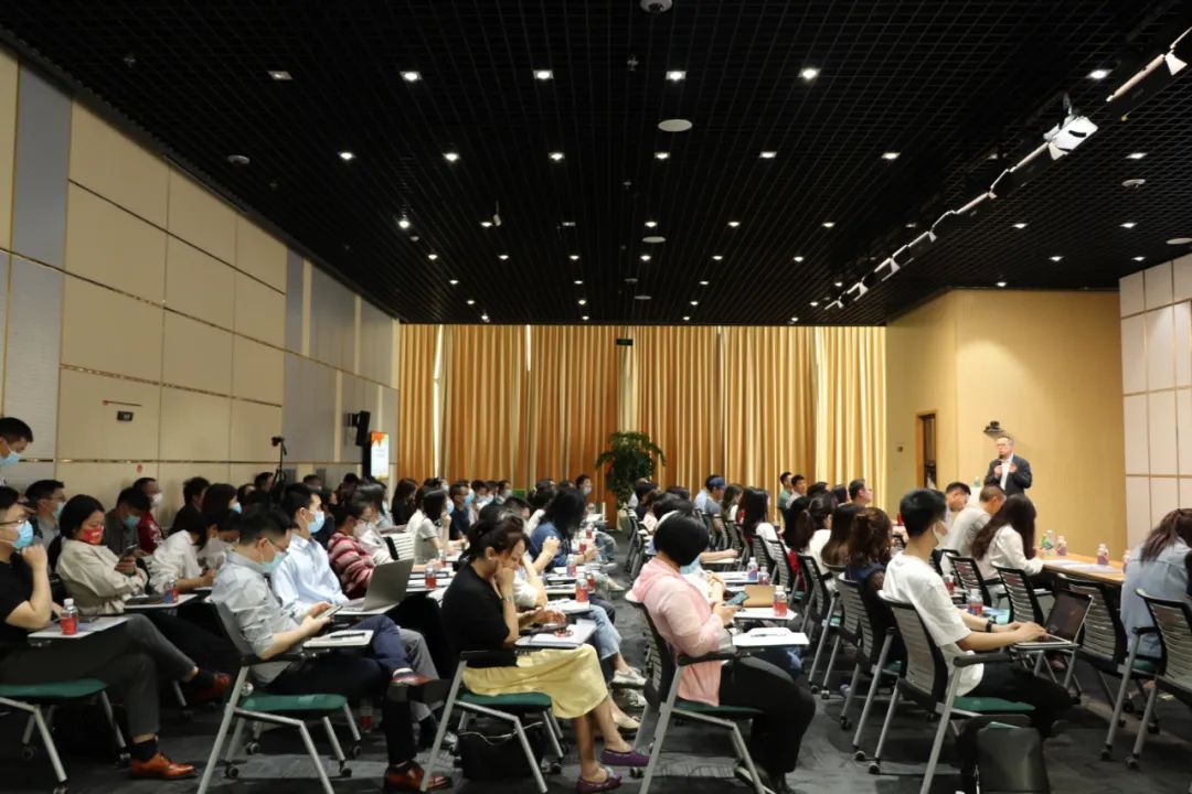 “党旗护航，助力科技型企业成长——政府采购专题培训”圆满举办！